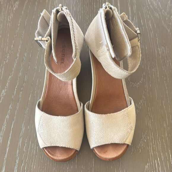 Sorel Light Grayish Leather Wedge Sandals Open Toe Casual Women’s Size 7.5 GUC - Picture 2 of 10